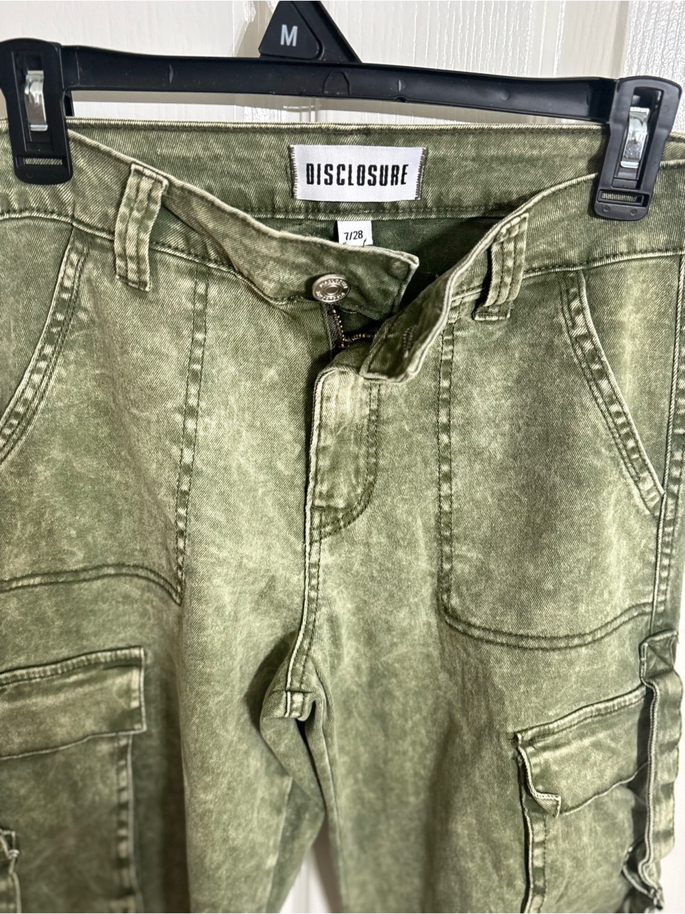 Disclosure Green mineral wash wide leg denim cargo pants EUC like new size 7/28 - Picture 7 of 13